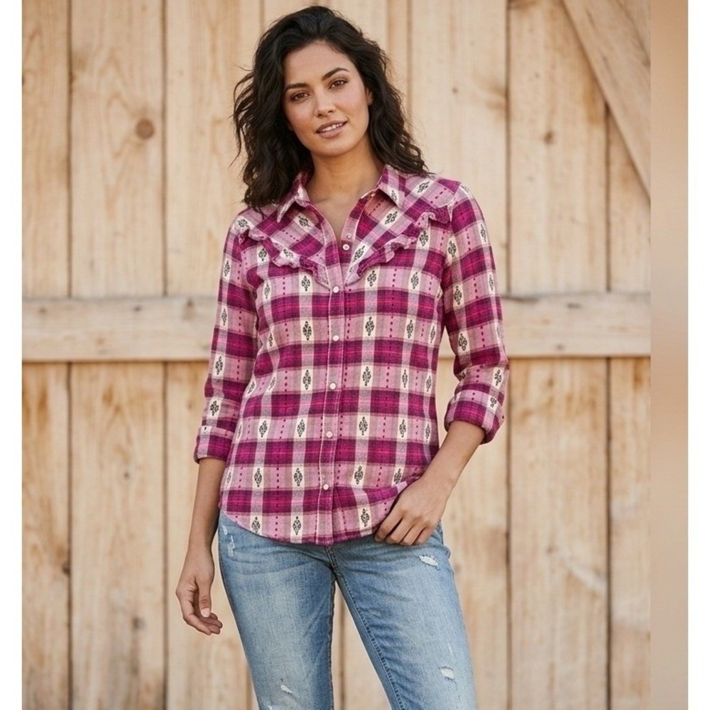 Wrangler‎ Western Shirt Womens L Pink Purple Plaid Flannel Ruffle Pearl Snap Top